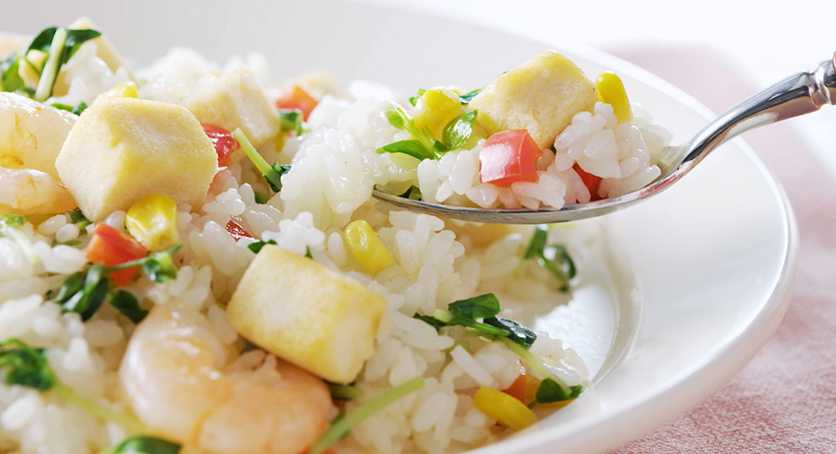 こうや豆腐と海老の彩りピラフ